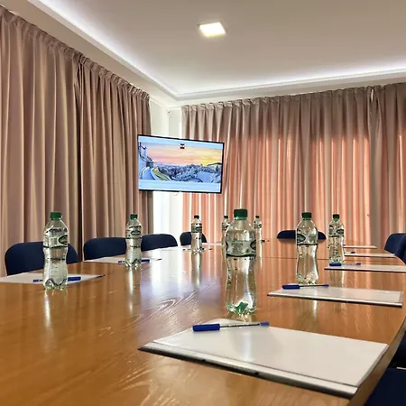 מלון Clepsydra 4*