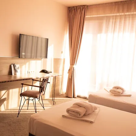 מלון Clepsydra 4*